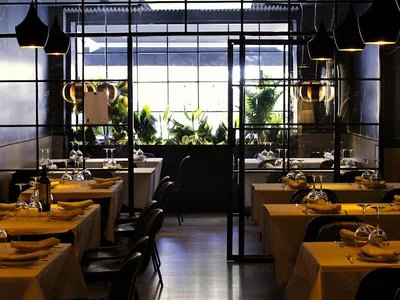 30 y Tantos Teatro Principal - Restaurant in Alicante