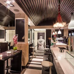 5 Gustos - Restaurant