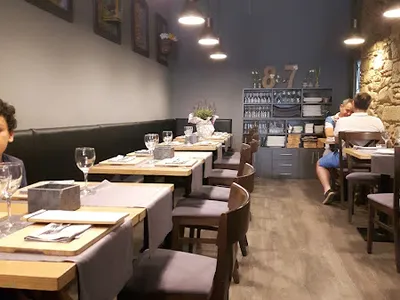 8de7 - Restaurant in Girona