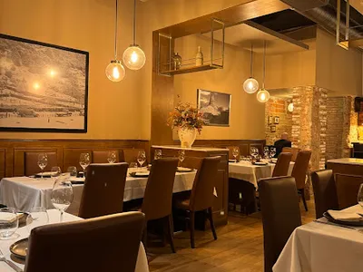 9Reinas | Diagonal - Argentinian in Barcelona