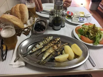 A Parreirinha do Paraíso - Restaurant in Lisbon