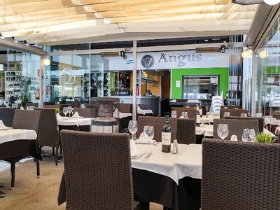 ANGUS Muelle Uno - Grill in Malaga