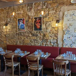 Auberge des canuts - Bouchon Lyonnais - French