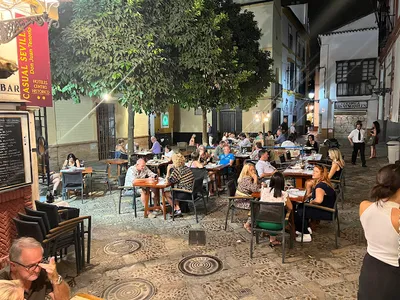 Bar restaurante Casa Román - Grill in Seville