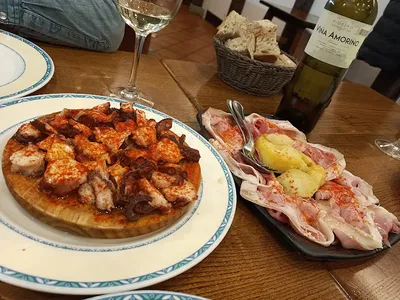 Bar Restaurante Orella - Restaurant in Santiago de Compostela