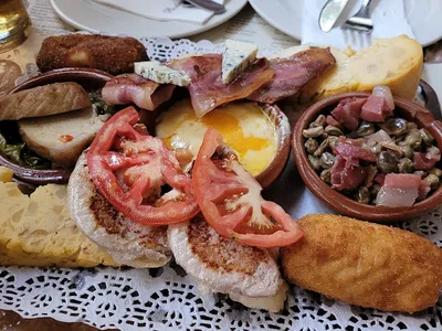 Bodegas Castañeda - Restaurant in Granada