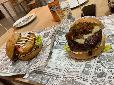 Burger world Bcn(Halal) - American in Barcelona