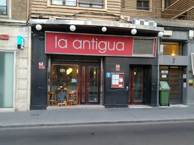 Cafe-restaurante "La Antigua" - Grill in Zaragoza