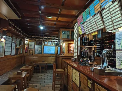 Casa de Vinos La Brujidera - Restaurant in Granada