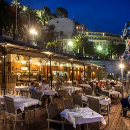 Castel Plage - French