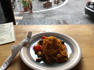 Ce Stamo A Pensà - Roman in Rome