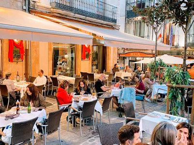 Doze Restaurante & Premium Bar - Restaurant in Salamanca