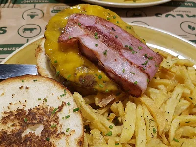 Hamburguesería Jalos - Mexican in Zaragoza