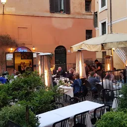 Iari The Vino - Restaurant