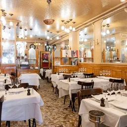 Joséphine Chez Dumonet - French