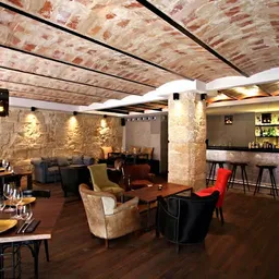 KOA Grill & Cocktails - Mediterranean