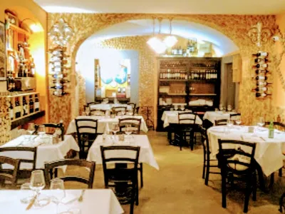 La Buchetta Food & Wine Restaurant - Restaurant in Florence