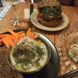 La Camelia Vegan Bar - Vegetarian & Vegan