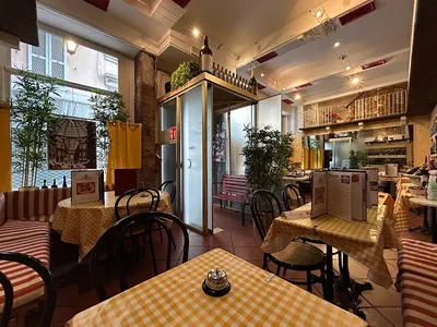 La Corte di San Maurilio Duomo 1982 - Italian in Milan