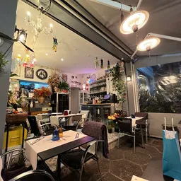 LA. CUCINA - Italian