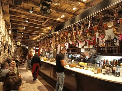 La Mandarra de La Ramos - Grill in Pamplona