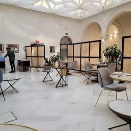 Lalola de Javi Abascal | Restaurante Sevilla - Spanish