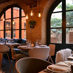 Le Christine - French