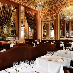 Le Grand Café des Négociants - French