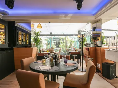 Les Jardins Du Capitole - French in Nice