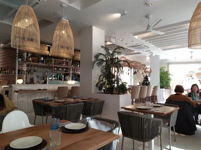 Lia Valencia - Mediterranean in Valencia