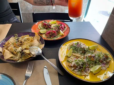 Los 3 Carnalitos Restaurante Mexicano - Mexican in Alicante