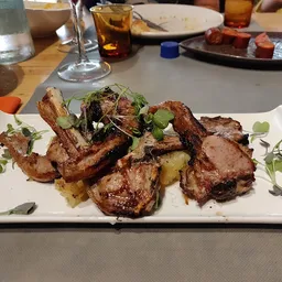 Los Xarmientos. Parrilla Aragonesa. - Grill