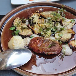 Monocromo vermuteria gastrounderground - Restaurant