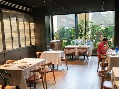Narru Restaurant - Restaurant in San Sebastián