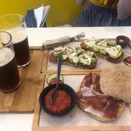 Parcería Café - Café de Especialidad- Specialty coffee- Organic- Natural Wine - Café & Brunch