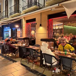 Perromedio - Restaurant