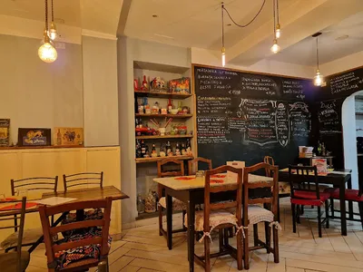 Pizzeria napoletana Piccolo Cesare Pizza NAPOLETANA - Italian in Florence