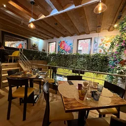 Prado de Flores Restaurant - Mediterranean