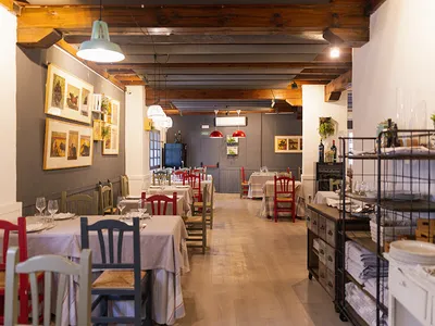 Puerta Caleta - Spanish in Seville