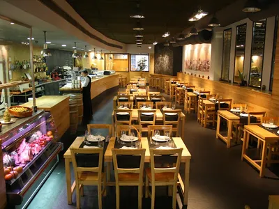 Puerta del Mar - Mediterranean in Valencia