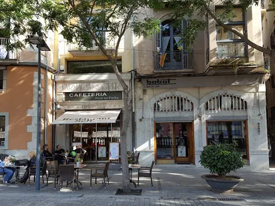 Restaurant Cafeteria Pont de Pedra - Restaurant in Girona
