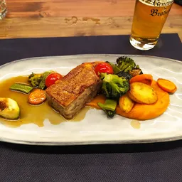 Restaurant Toque - Mediterranean