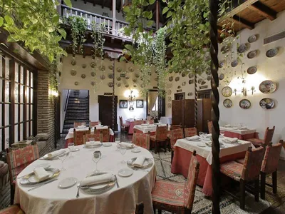 Restaurante Almudaina - Mediterranean in Córdoba