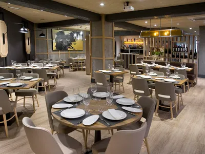 Restaurante Asador El Burladero - Restaurant in Pamplona