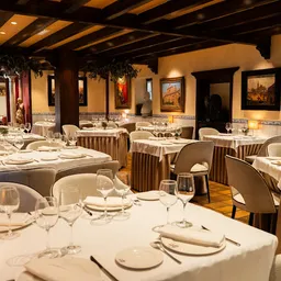 Restaurante Casa Robles - Spanish
