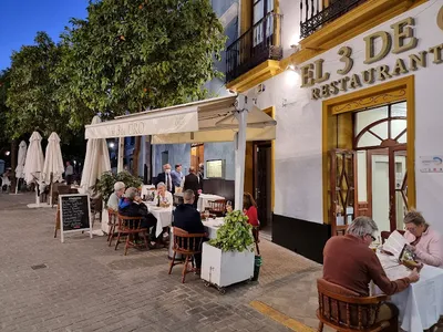 Restaurante El 3 de Oro - Regional Spanish in Seville