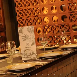 Restaurante Los Cuevas - Regional Spanish