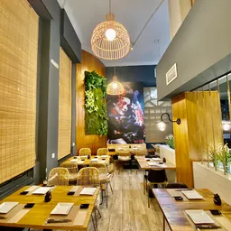 Restaurante Maneki Neko - Japanese