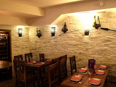 Restaurante Mas que Vinos - Grill in Granada