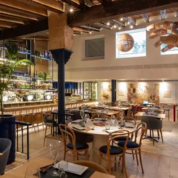 Restaurante Pelayo Gastro Trinquet - Regional Spanish